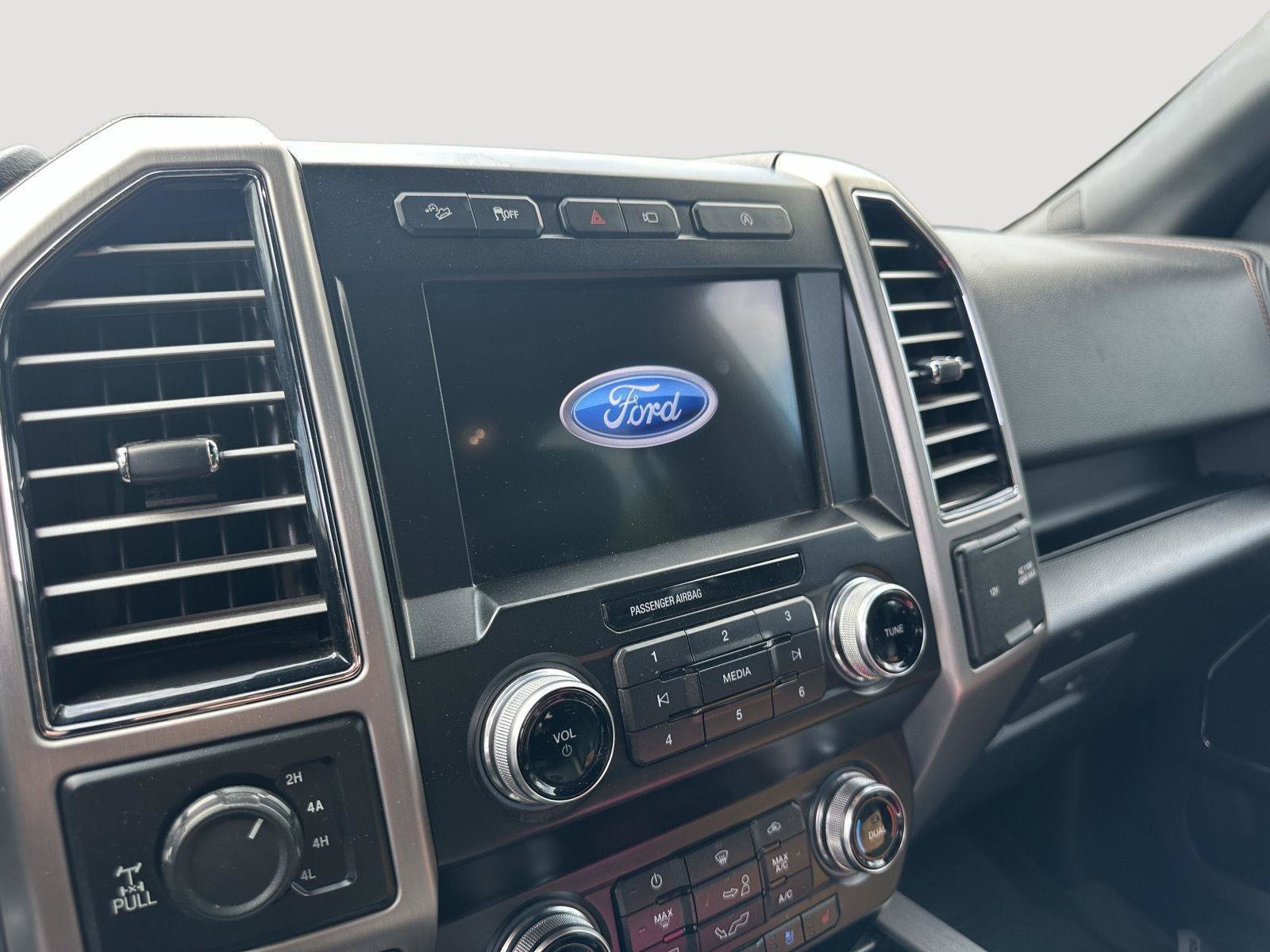 Used 2019 Ford F150 Platinum w/ Equipment Group 701A Luxury AWD/4WD image 12