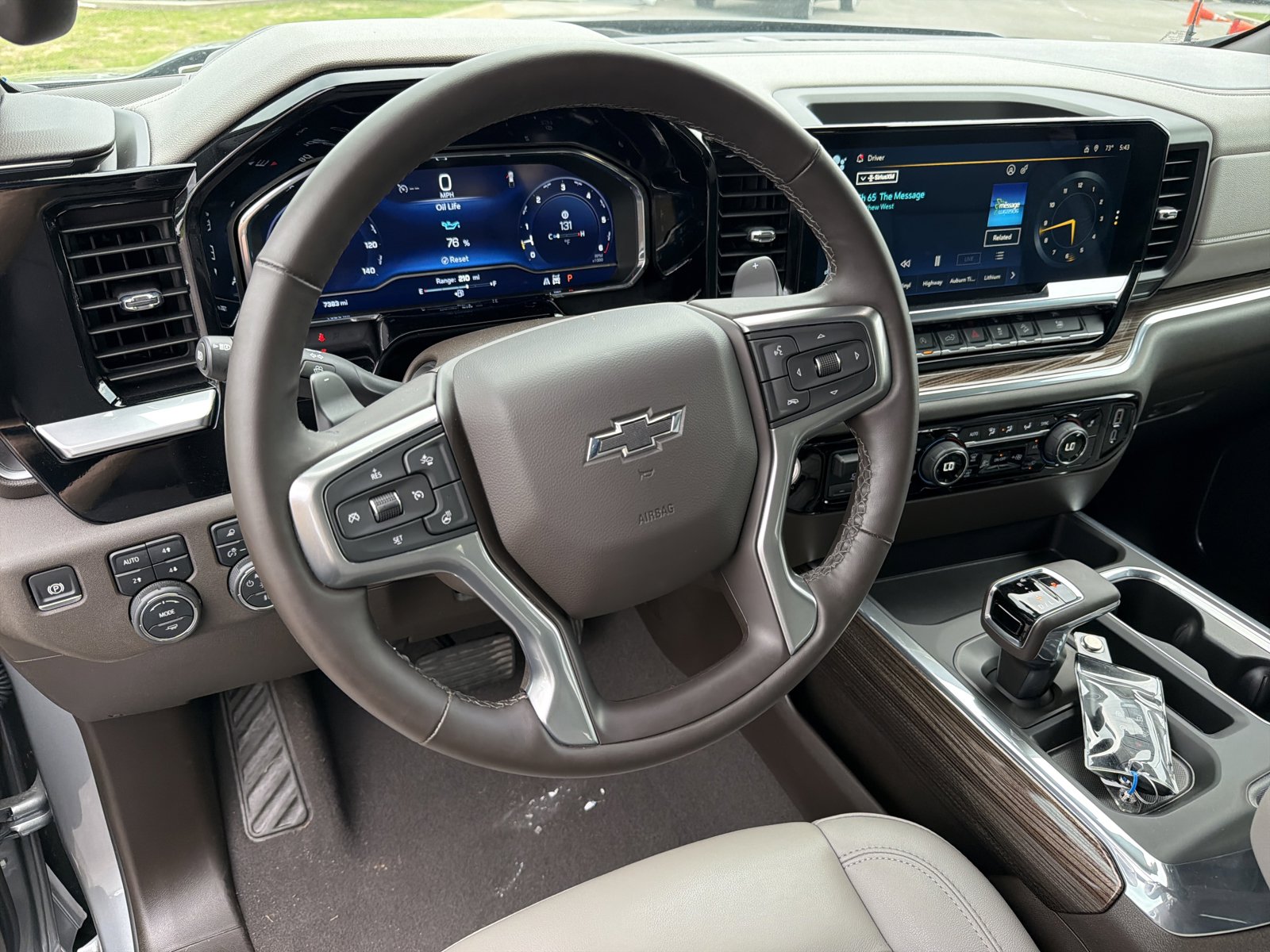 Used 2024 Chevrolet Silverado 1500 RST AWD/4WD image 17