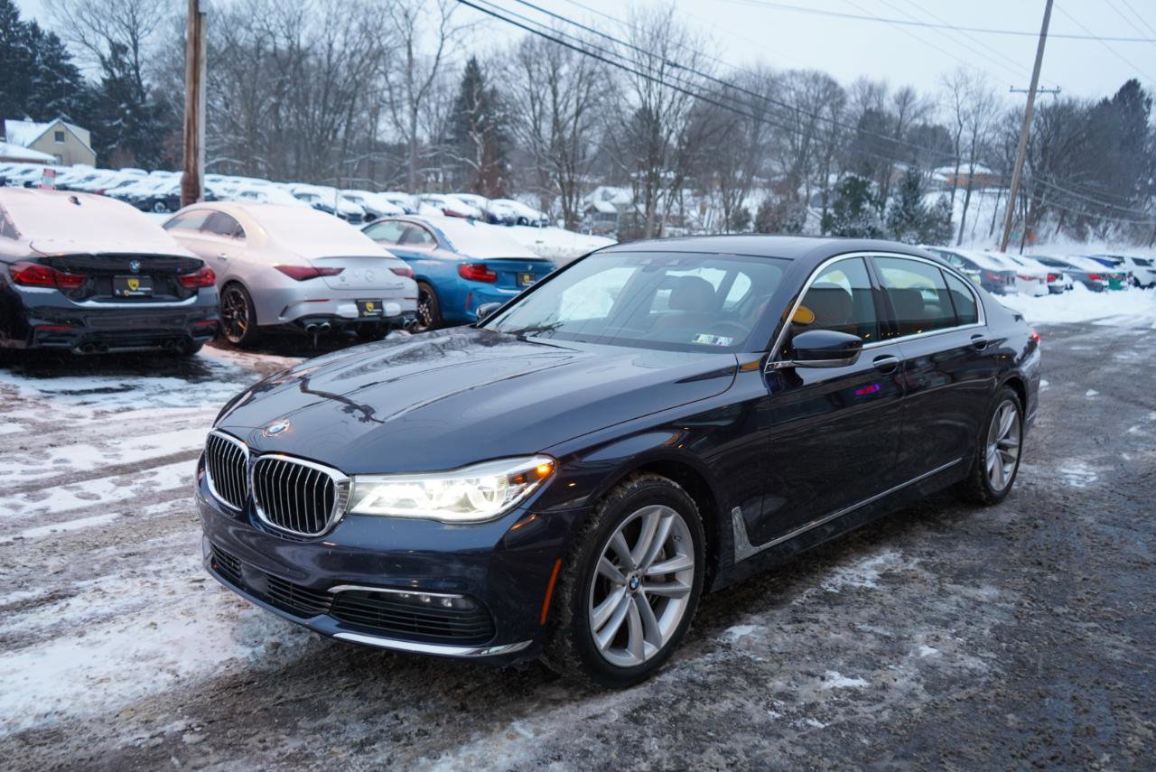 Used 2018 BMW 750i xDrive image 12