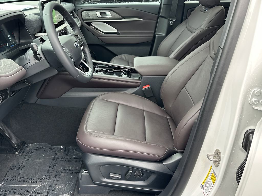 New 2026 Ford Explorer Platinum image 9