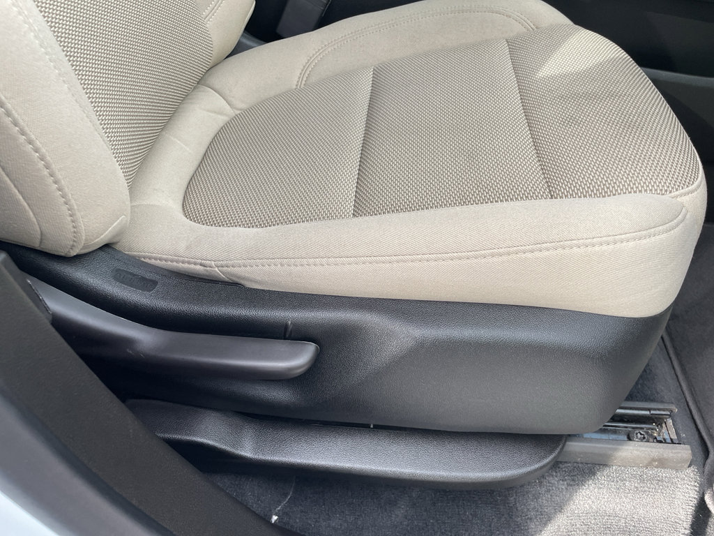 Used 2023 Chevrolet Traverse LS w/ Safety Package image 54