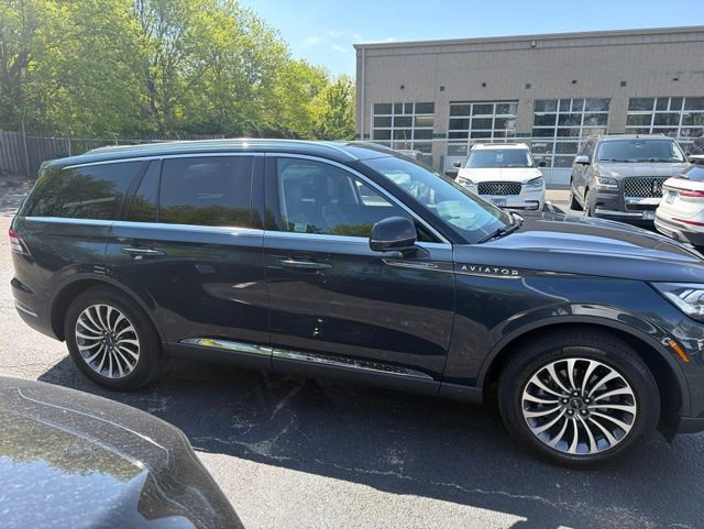 Certified 2021 Lincoln Aviator Reserve w/ Elements Package Plus AWD/4WD image 1