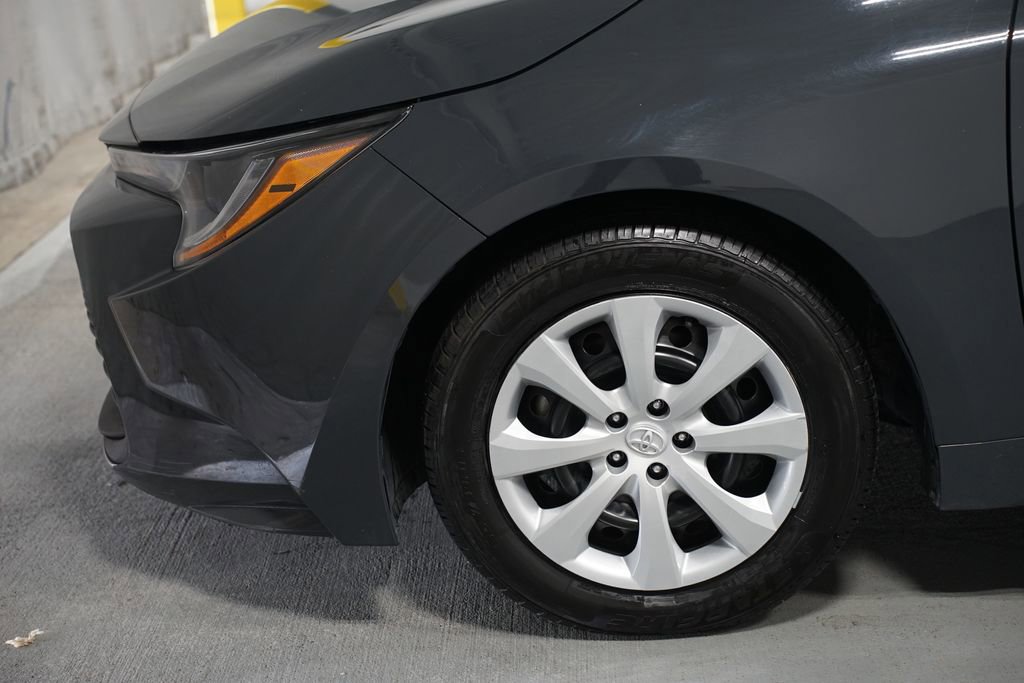 Certified 2023 Toyota Corolla LE image 5