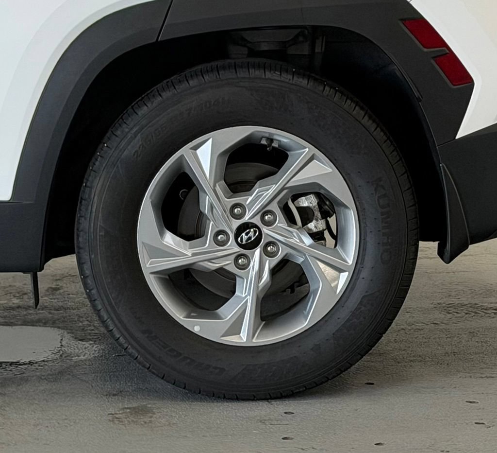 Certified 2024 Hyundai Tucson SE FWD image 8