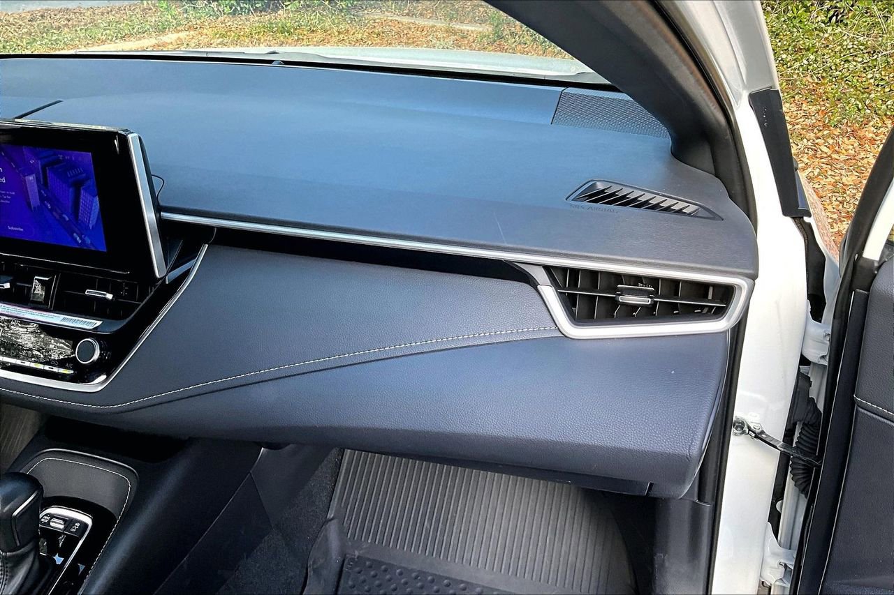 Used 2025 Toyota Corolla SE image 23