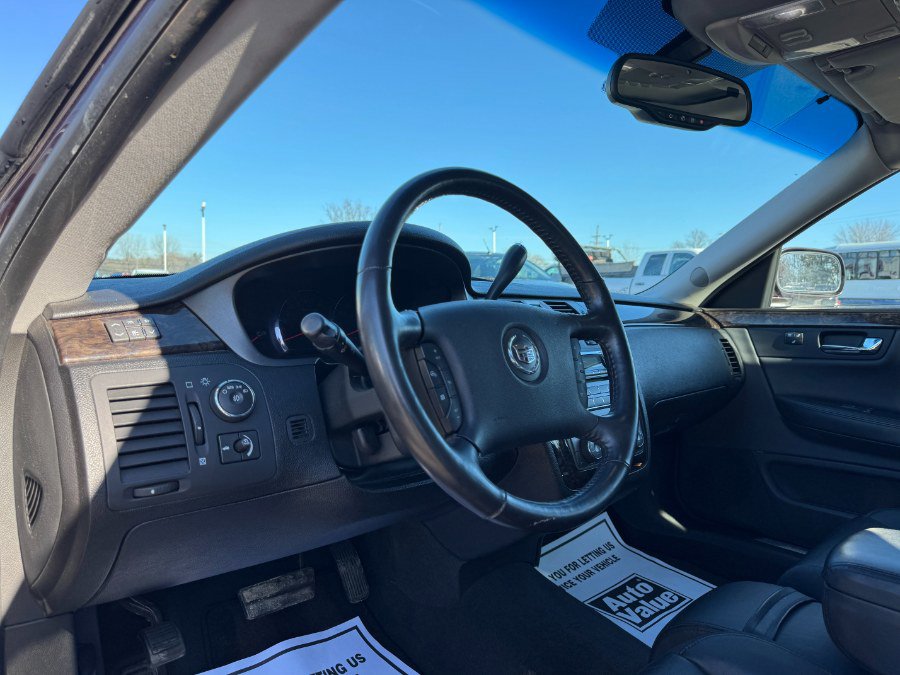 Used 2008 Cadillac DTS w/ Sun And Sound Package FWD image 14