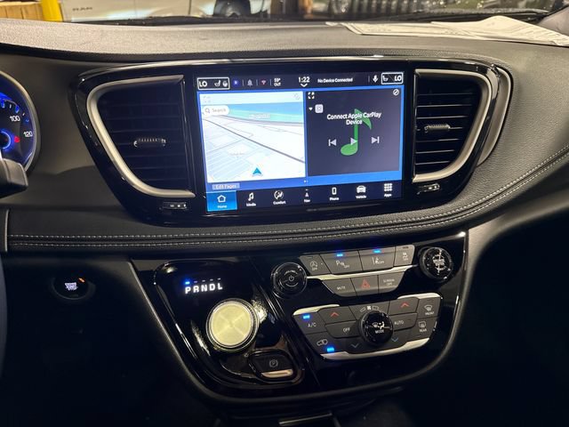 New 2027 Chrysler Pacifica Select w/ Family Tech Group AWD/4WD image 21