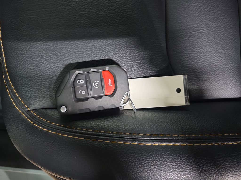 Used 2024 Jeep Wrangler Sahara w/ Safety Group image 33