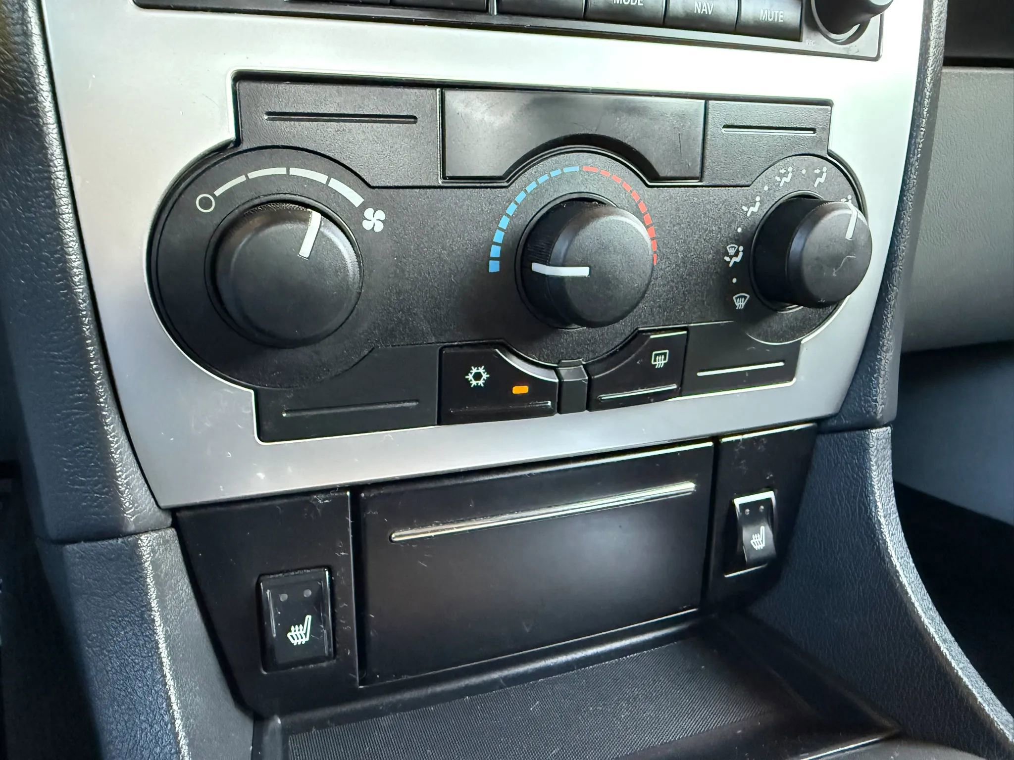 Used 2006 Dodge Charger SRT8 w/ SRT Option Group III image 35