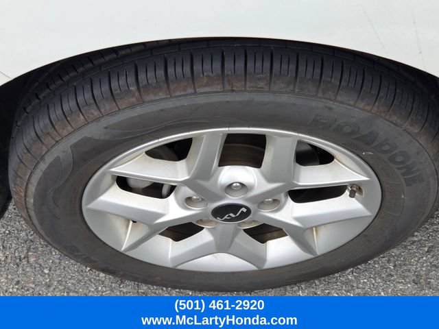 Used 2024 Kia Soul LX w/ Option Group 015 FWD image 9