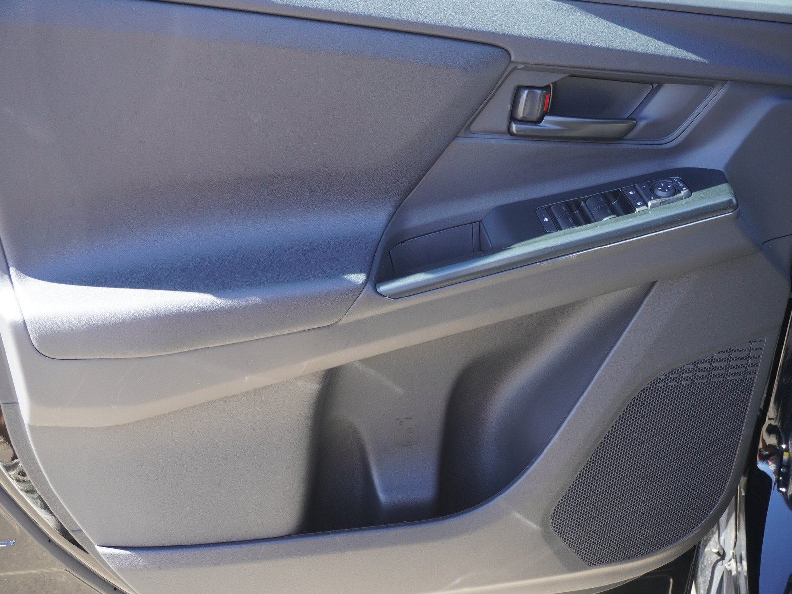 Used 2026 Toyota bZ FWD image 18
