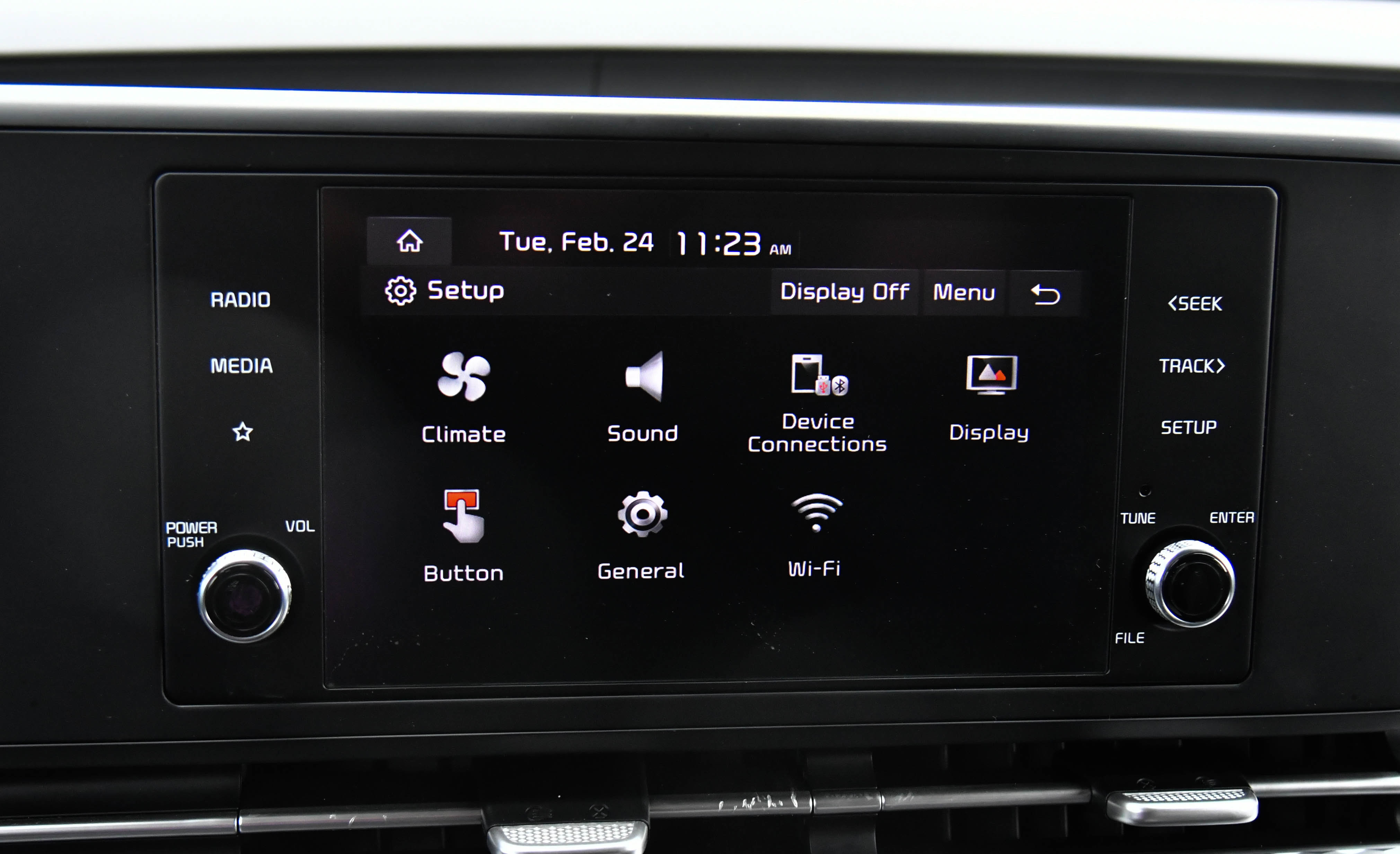 Used 2024 Kia Carnival LX image 22