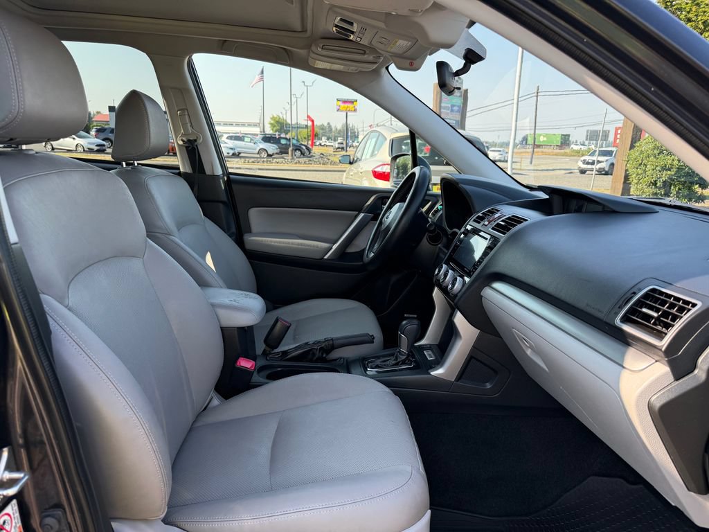 Used 2016 Subaru Forester 2.5i Touring w/ Eyesight & Navigation System AWD/4WD image 13