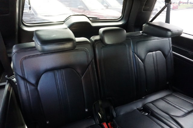 Used 2020 Ford Expedition Max Limited RWD image 27