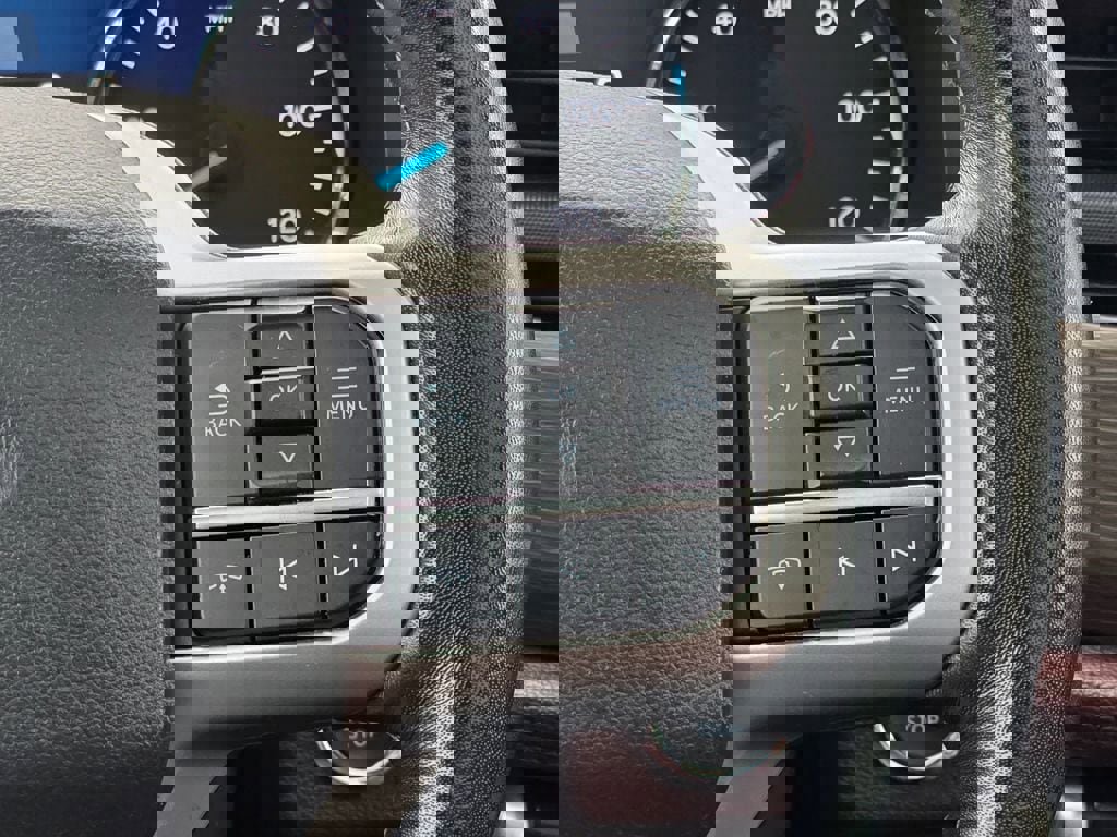 Used 2023 Ford Expedition Limited image 21