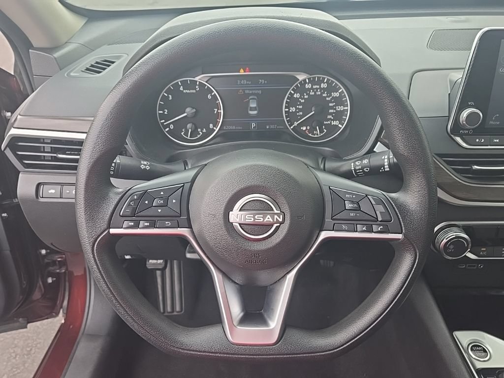 Used 2024 Nissan Altima 2.5 SV FWD image 15