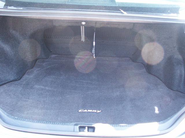Used 2013 Toyota Camry LE image 8