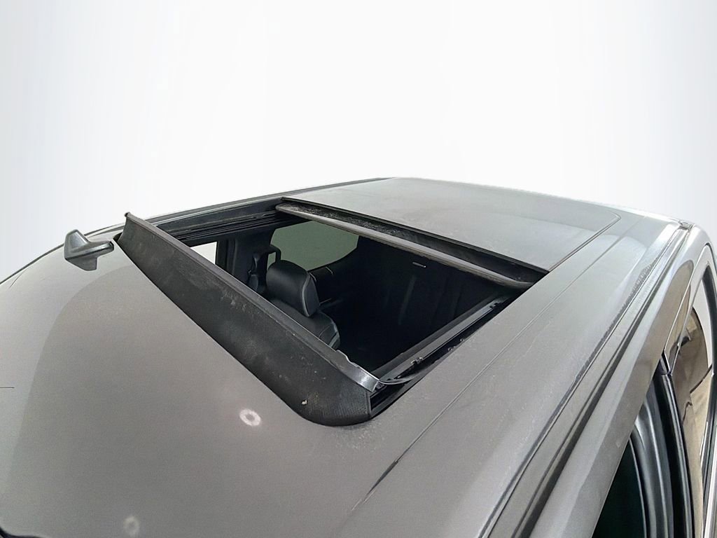 Used 2020 Ford F150 Platinum w/ Equipment Group 701A Luxury image 17