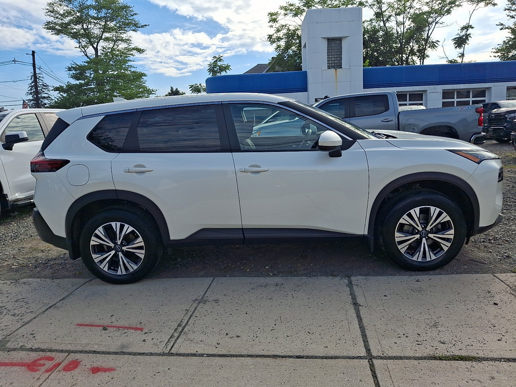 Used 2023 Nissan Rogue SV AWD/4WD image 9