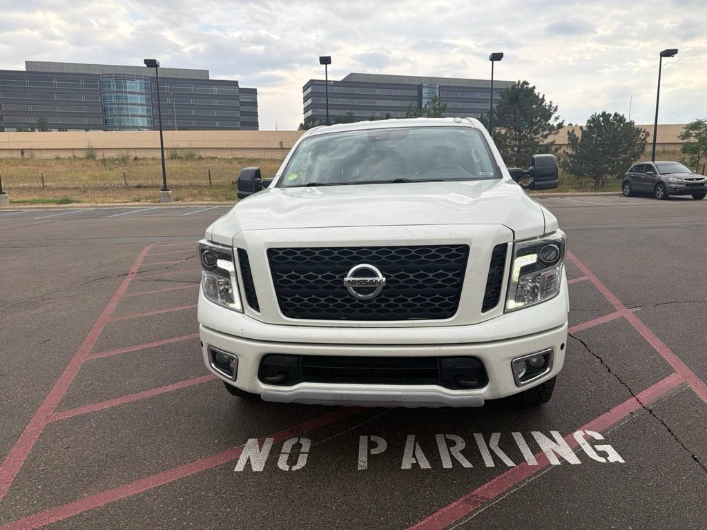 Used 2018 Nissan Titan PRO-4X w/ Pro-4x Convenience Package AWD/4WD image 2