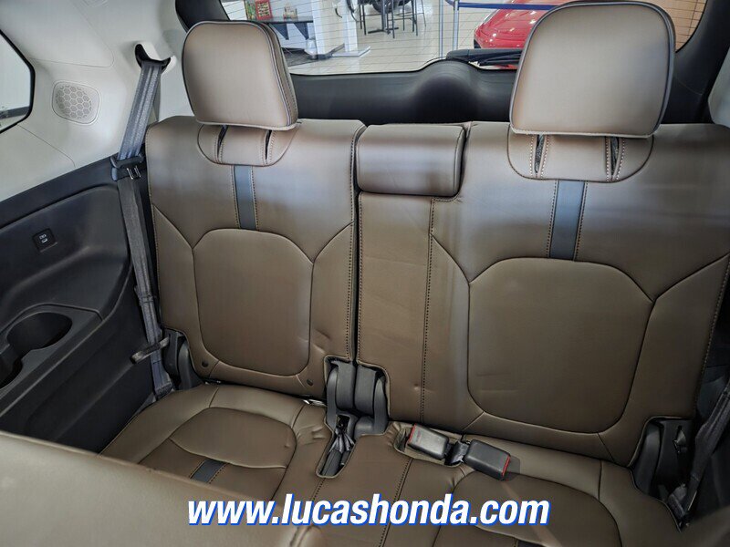 Used 2025 Honda Pilot Elite image 9