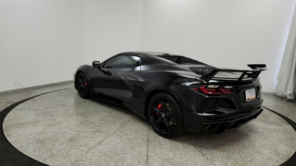 Used 2022 Chevrolet Corvette Stingray Premium Conv w/ Z51 Performance Package RWD image 3