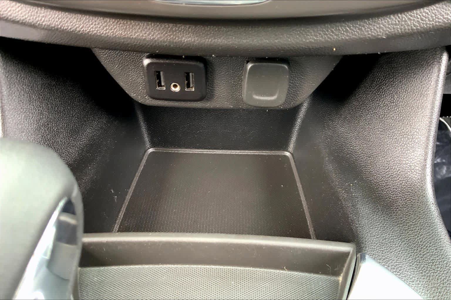 Used 2021 Chevrolet Traverse LT AWD/4WD image 36