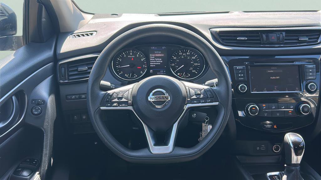 Used 2021 Nissan Rogue Sport S image 18