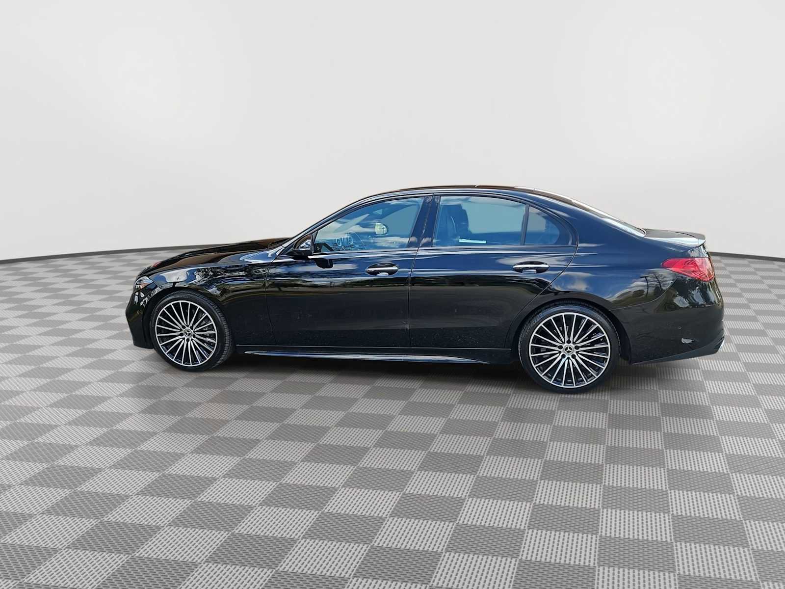 Used 2023 Mercedes-Benz C 300 Sedan image 5