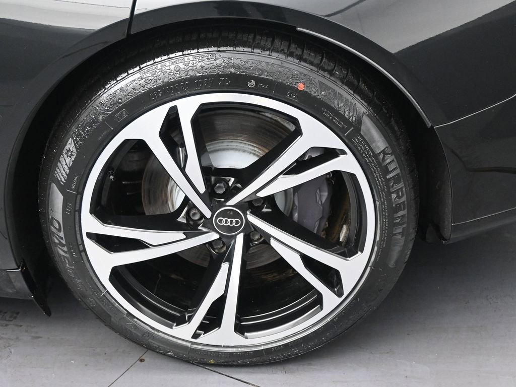 Used 2022 Audi e-tron GT Premium Plus w/ Performance Package AWD/4WD image 34