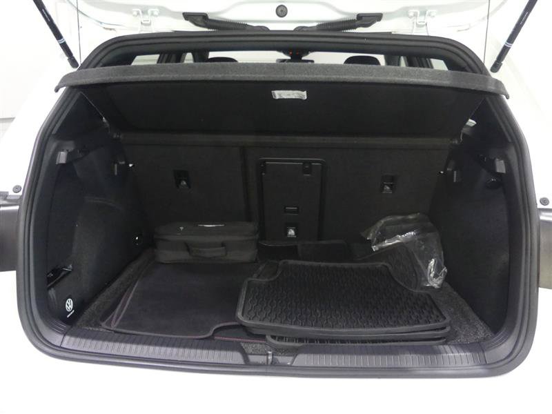 Used 2024 Volkswagen GTI SE FWD image 9