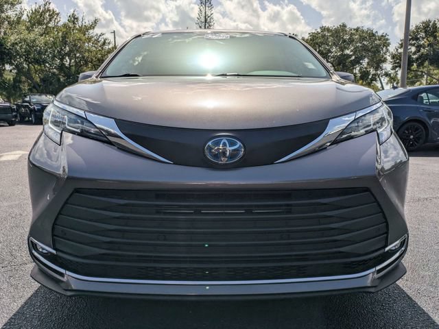 Used 2022 Toyota Sienna XLE FWD image 8