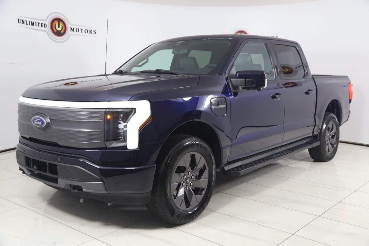 Used 2023 Ford F150 Lightning Lariat AWD/4WD image 5