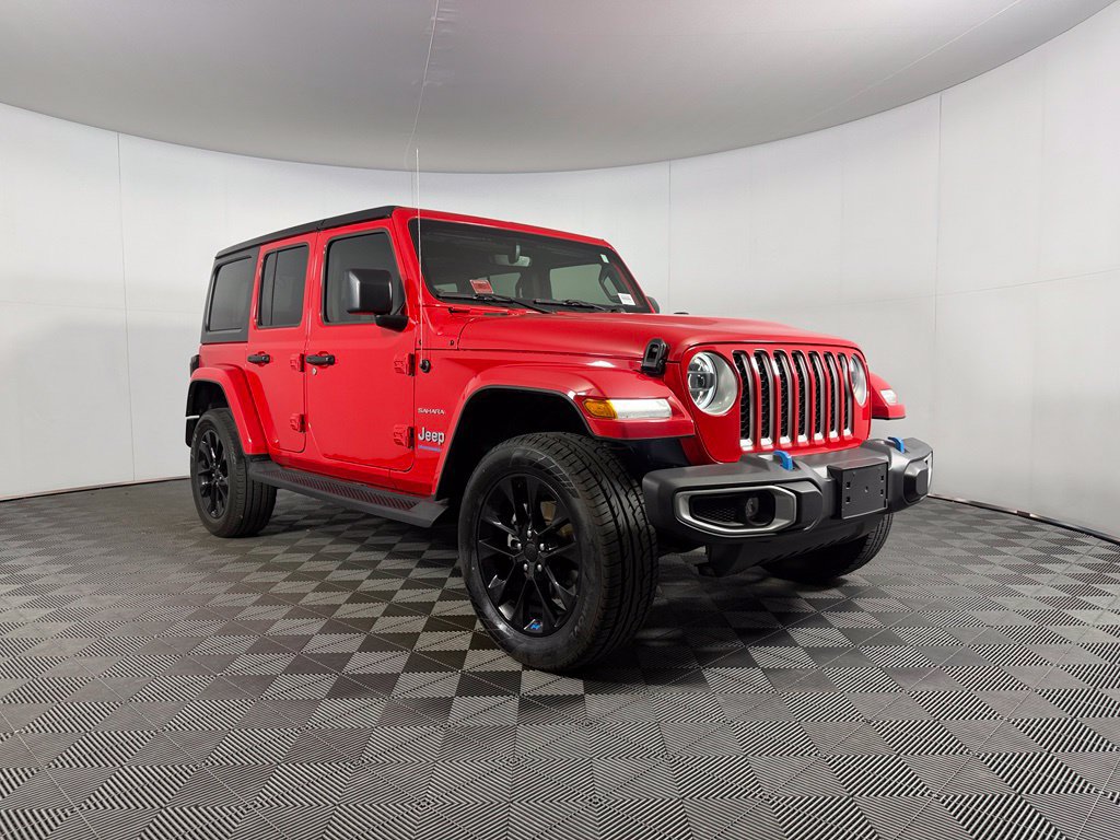 Used 2023 Jeep Wrangler Unlimited Sahara w/ Cold Weather Group AWD/4WD image 5