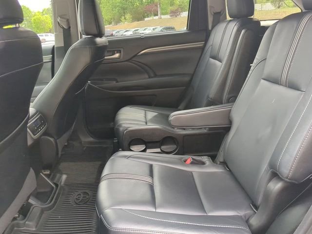 Used 2018 Toyota Highlander SE AWD/4WD image 13