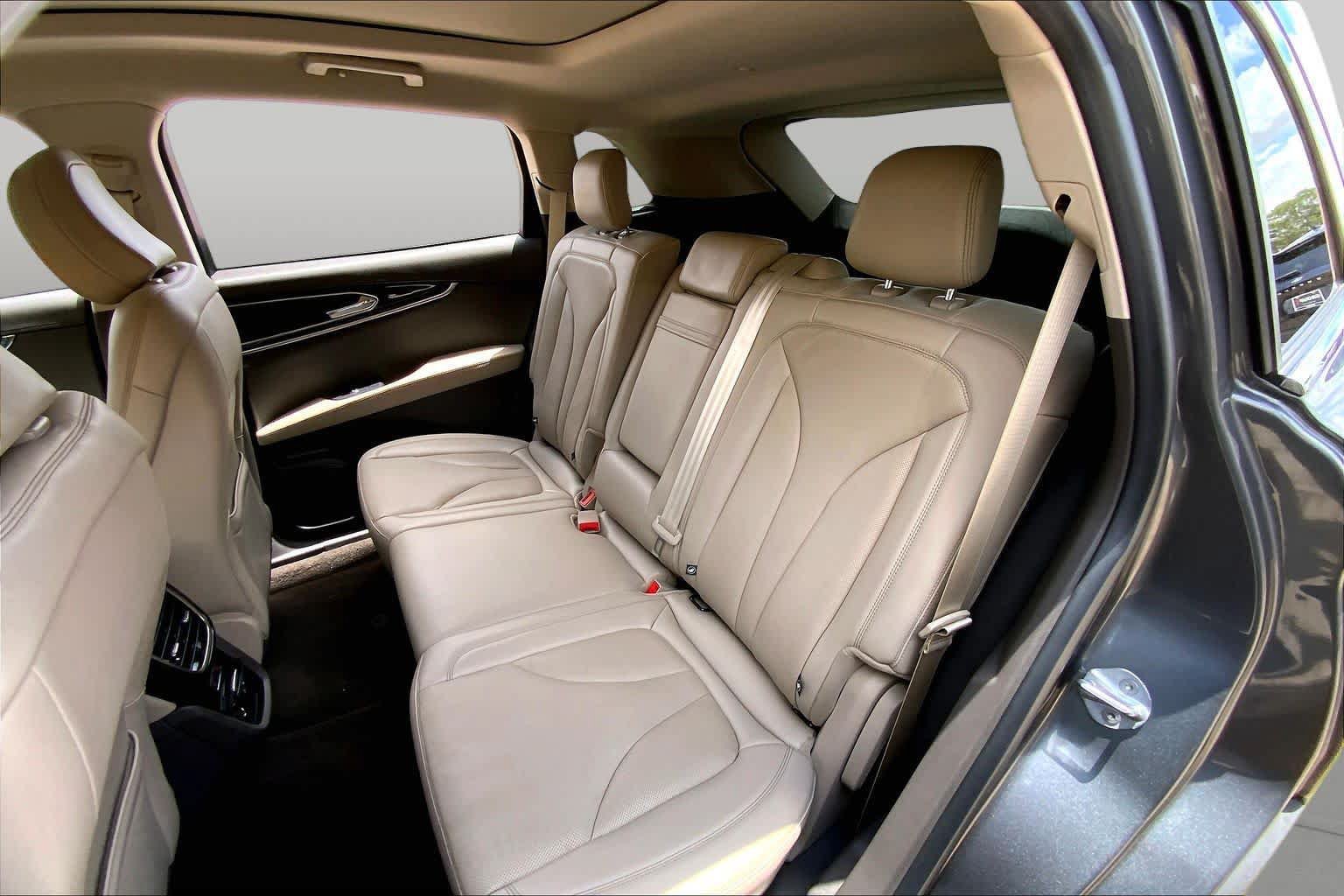 Used 2022 Lincoln Nautilus Reserve AWD/4WD image 21