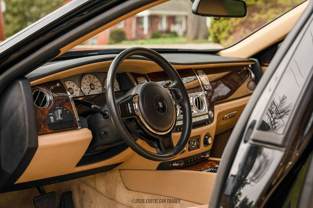 Used 2014 Rolls-Royce Ghost image 31