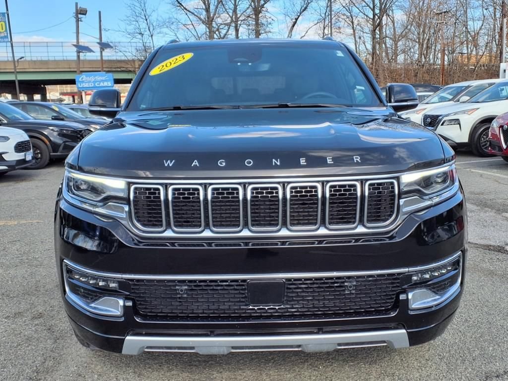 Used 2023 Jeep Wagoneer L Series II AWD/4WD image 2