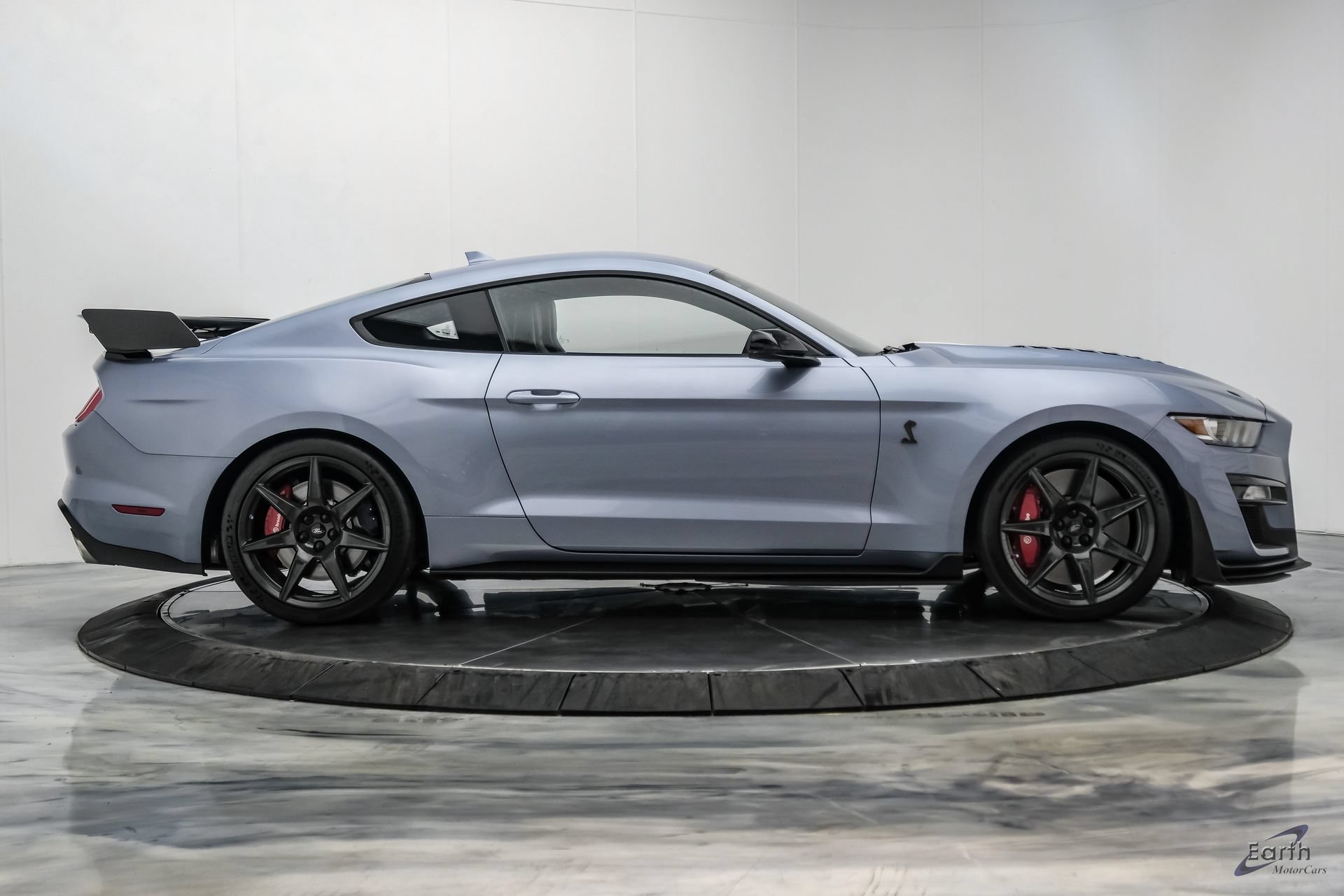Used 2022 Ford Mustang Shelby GT500 w/ Carbon Fiber Track Pack RWD image 25