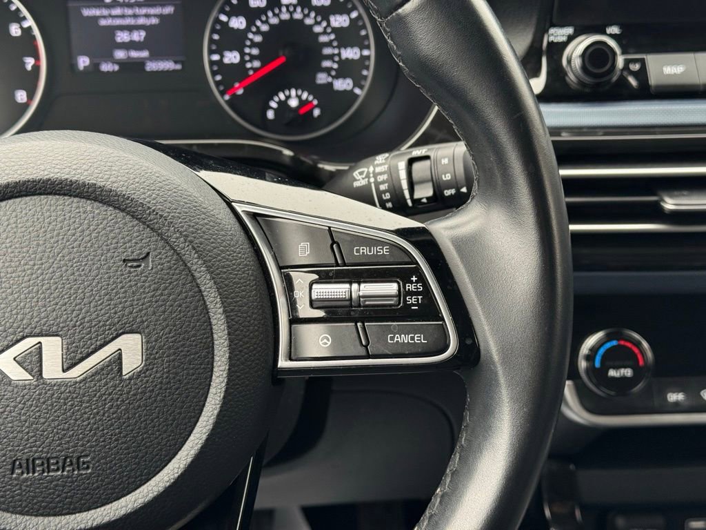 Used 2022 Kia Seltos Nightfall Edition image 32