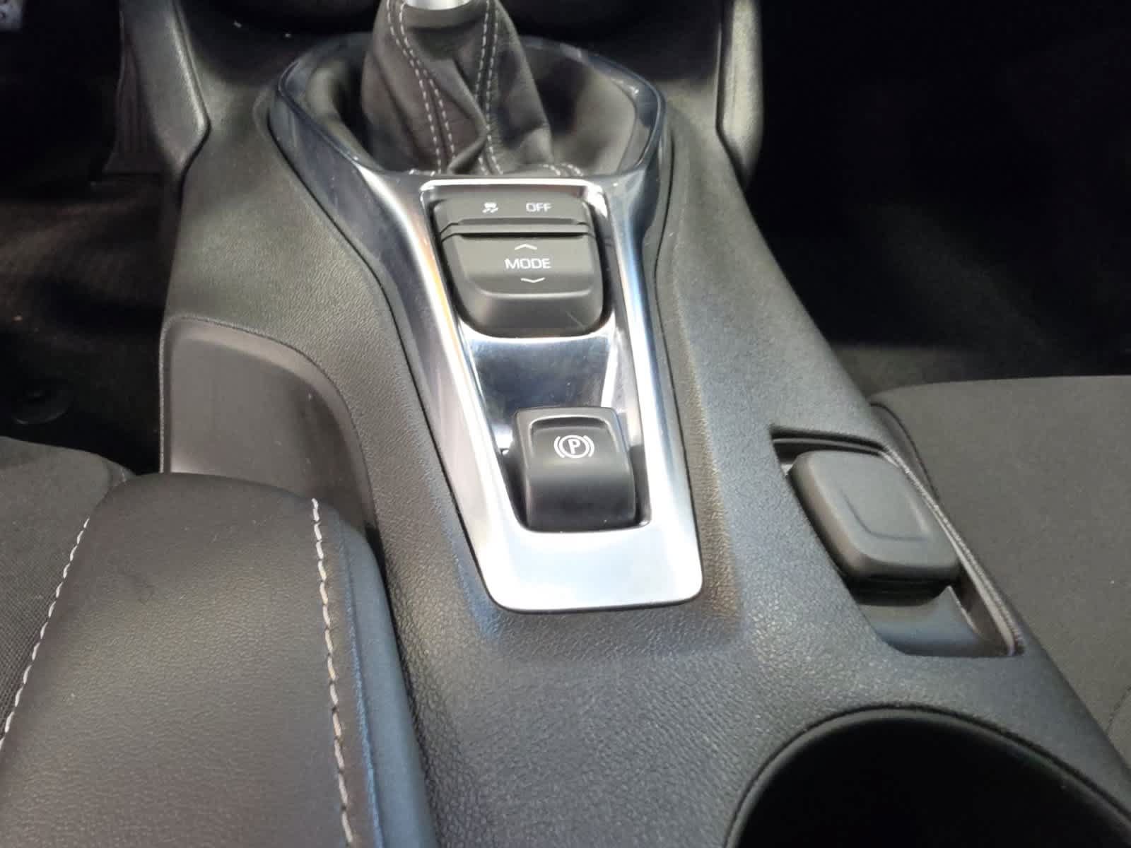 Used 2021 Chevrolet Camaro LT RWD image 24