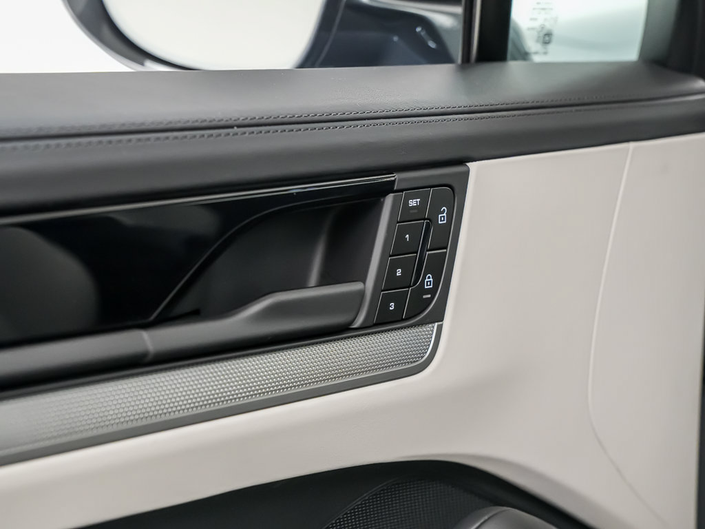 New 2026 Porsche Cayenne S AWD/4WD image 21