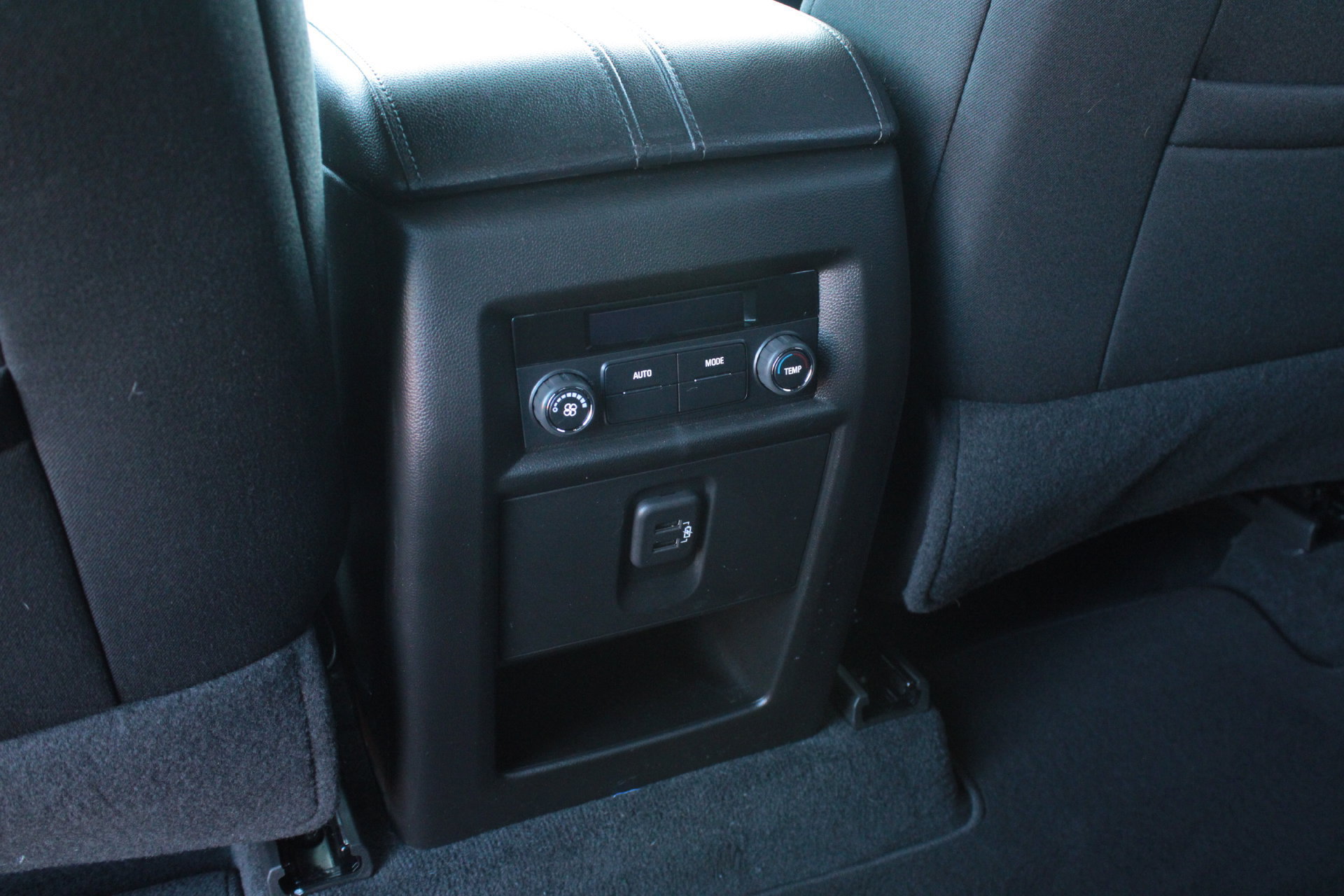 Used 2023 Chevrolet Traverse LT FWD image 21