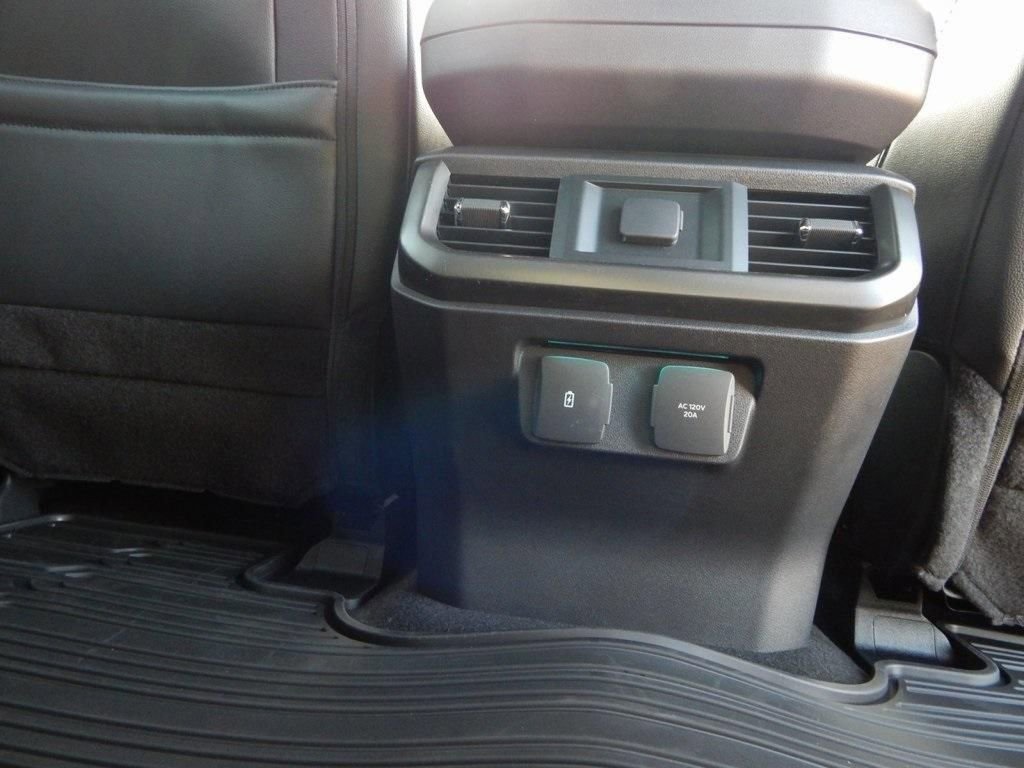 New 2025 Ford F150 Lariat w/ Equipment Group 501A Mid image 14