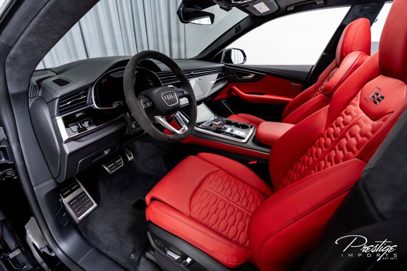 Used 2025 Audi RS Q8 performance image 27