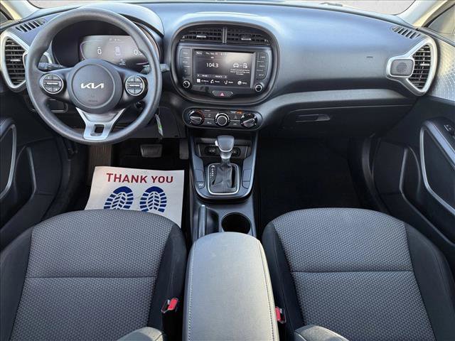 Used 2023 Kia Soul LX w/ LX Technology Package image 14