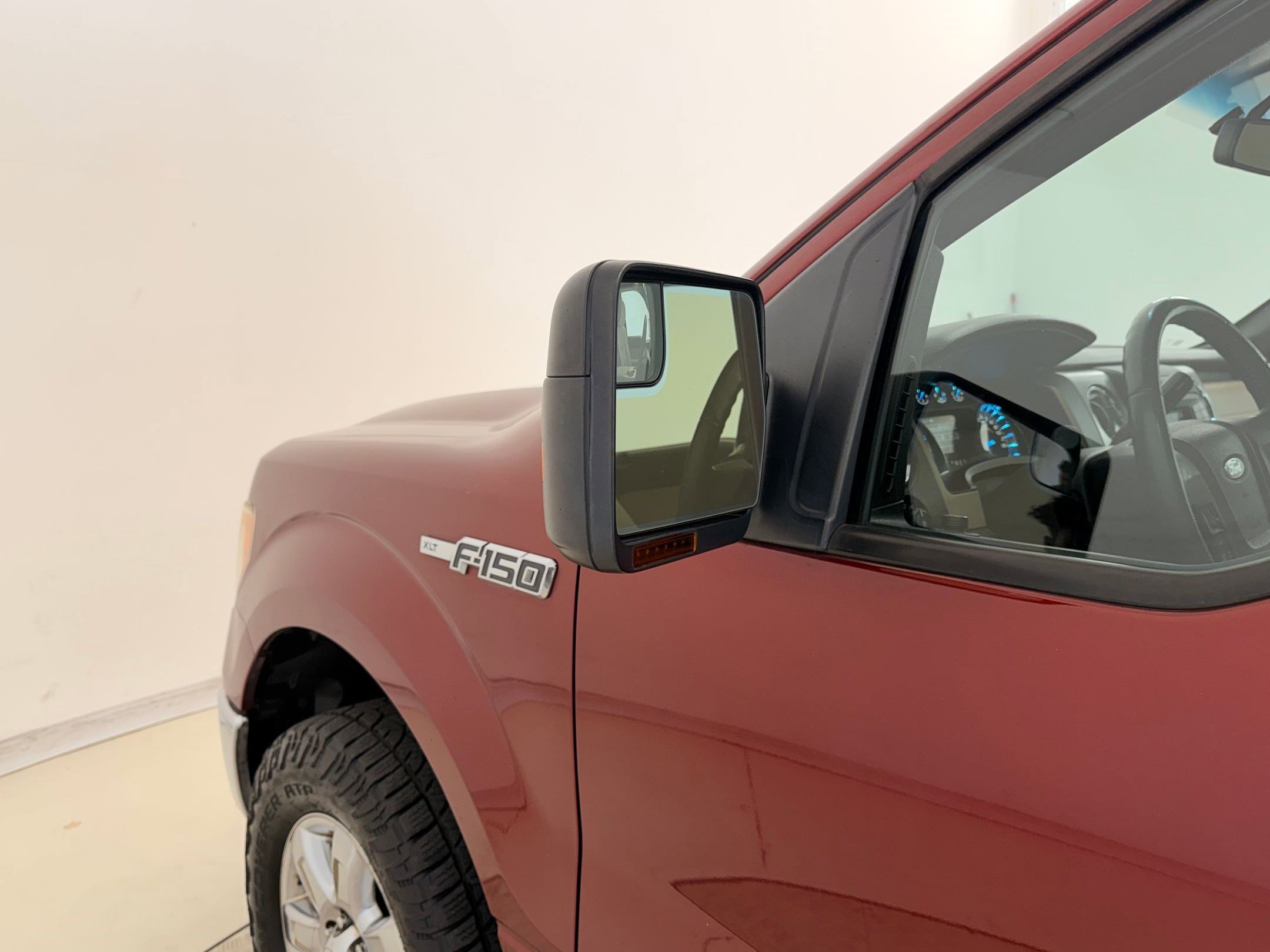 Used 2014 Ford F150 XLT w/ XLT Chrome Package image 21