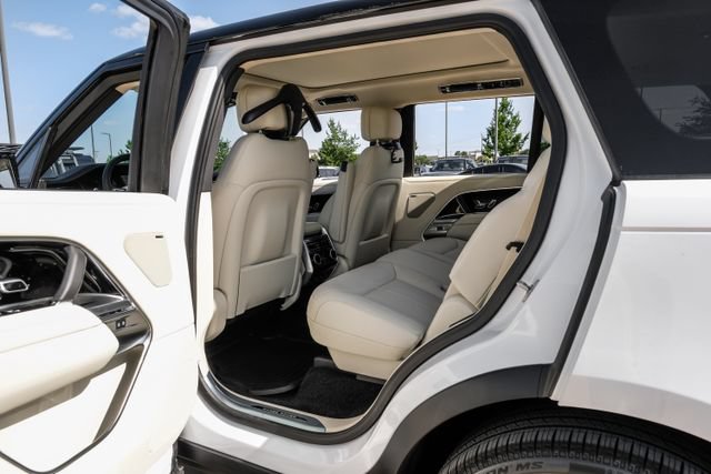 New 2026 Land Rover Range Rover Long Wheelbase SE AWD/4WD image 47