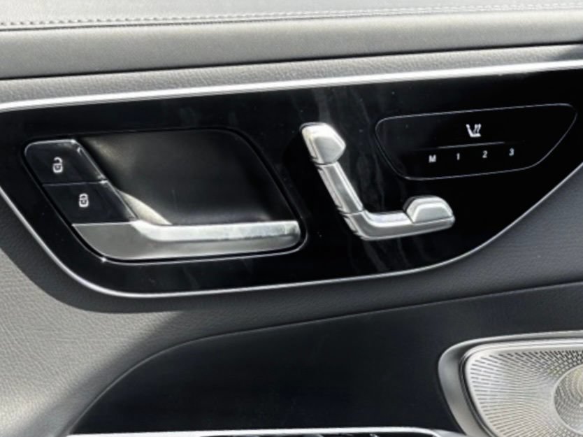 New 2025 Mercedes-Benz GLC 43 AMG 4MATIC Coupe image 17