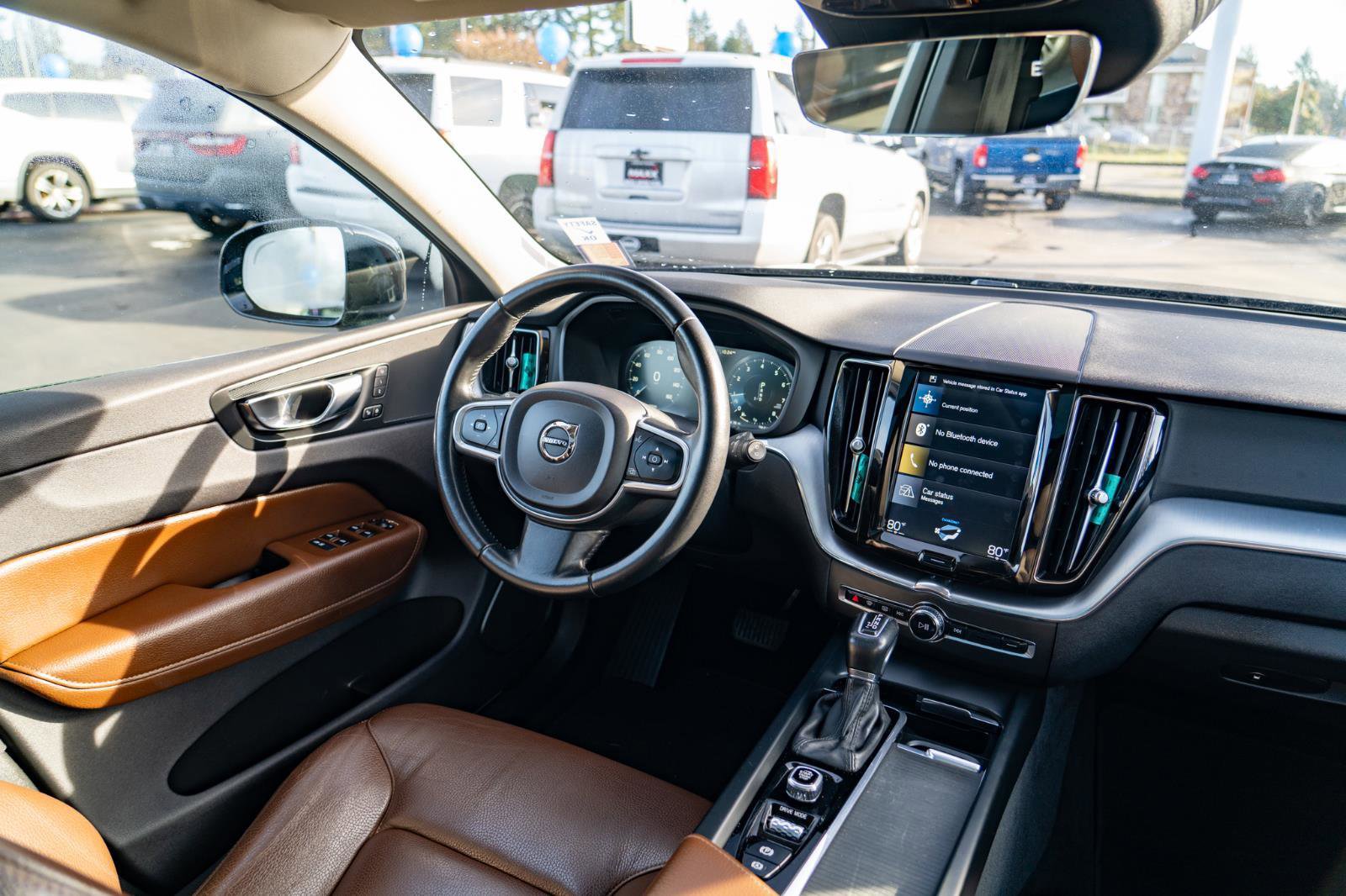 Used 2018 Volvo XC60 T5 Momentum w/ Convenience Package AWD/4WD image 25